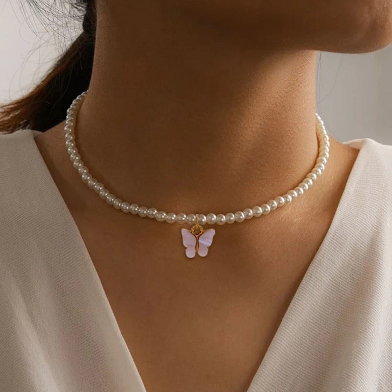 Elegant Pearl Butterfly Choker